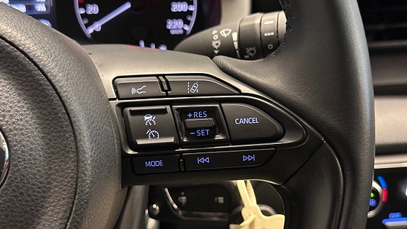 Toyota Yaris 14 of 22