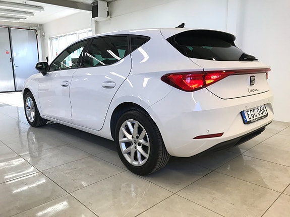 Seat Leon 2 of 5