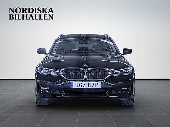 BMW 330e 2 of 5