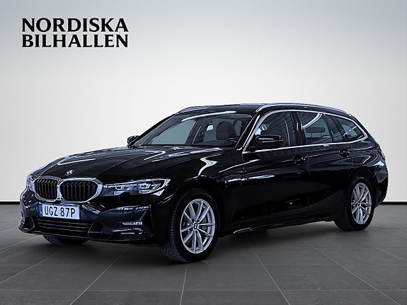 BMW 330e 3 of 5