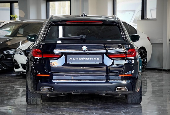 BMW 520d 3 of 5