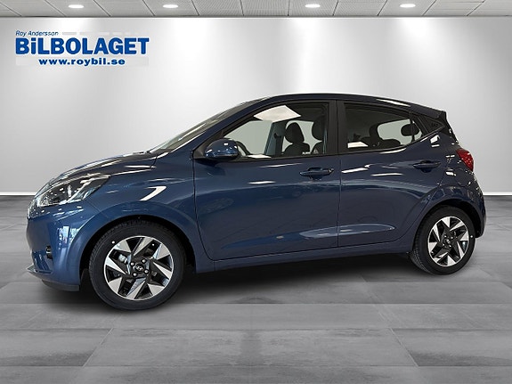 Hyundai i10 2 of 5