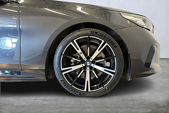 BMW 530e 8 of 23
