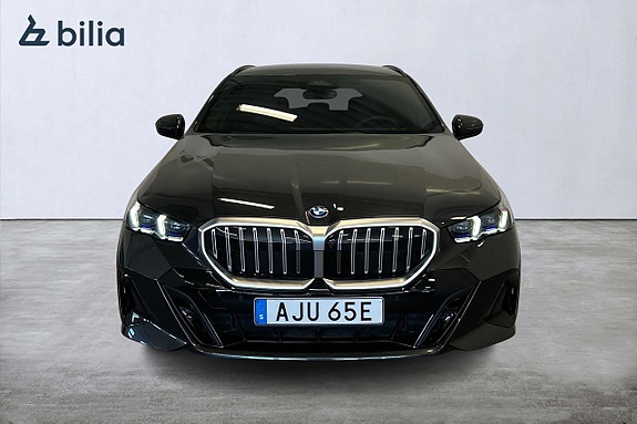 BMW 530e 2 of 23