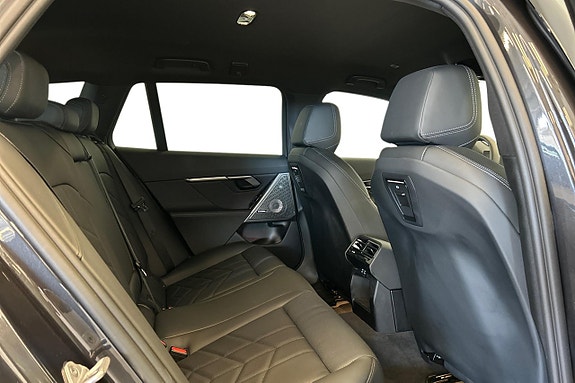 BMW 530e 20 of 23