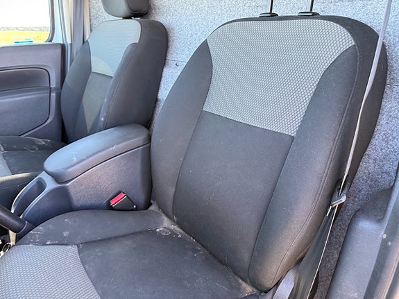 Renault Kangoo Express 8 of 11