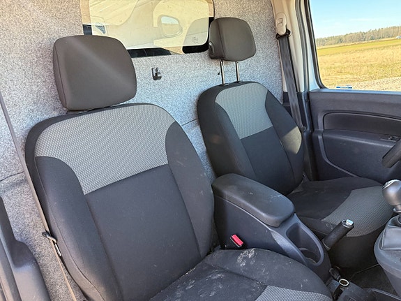 Renault Kangoo Express 9 of 11