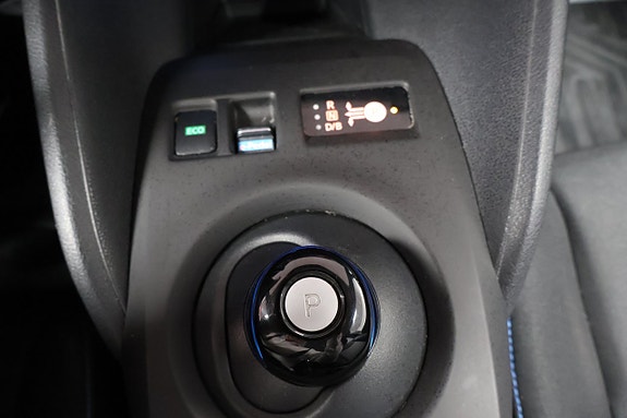 Nissan Leaf 7 of 9