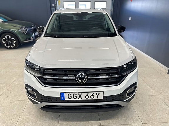 Volkswagen T-Cross 2 of 17