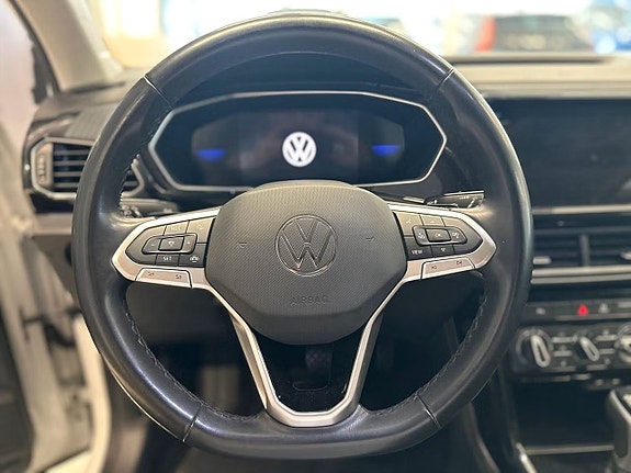 Volkswagen T-Cross 13 of 17