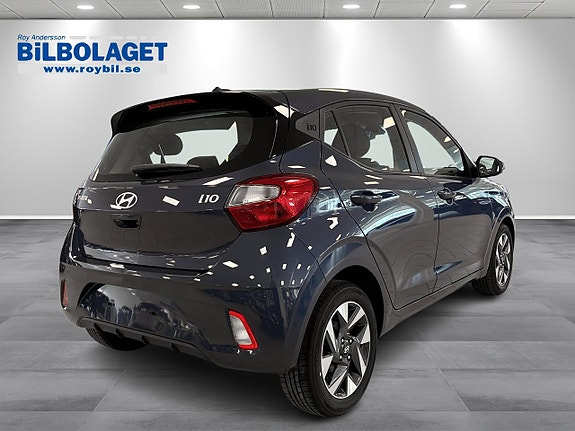 Hyundai i10 3 of 5