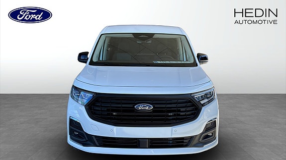 Ford Transit Connect 8 of 9