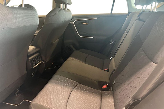 Toyota RAV4 21 of 23