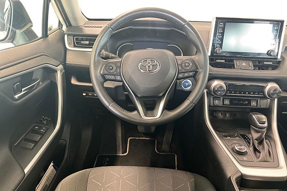 Toyota RAV4 16 of 23
