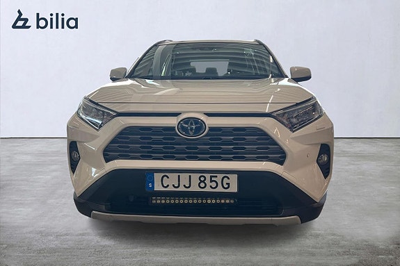 Toyota RAV4 2 of 5