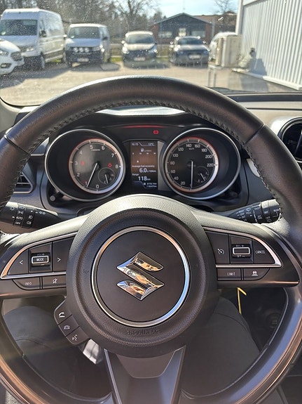 Suzuki Swift 8 of 18