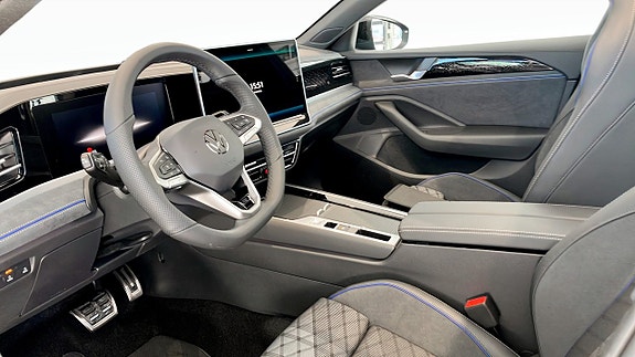 Volkswagen Passat 7 of 15