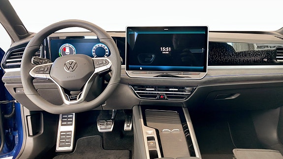 Volkswagen Passat 11 of 15
