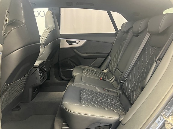 Audi Q8 17 of 17