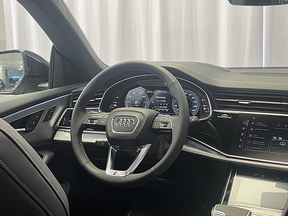 Audi Q8 15 of 17