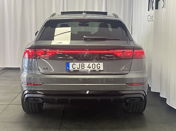 Audi Q8 8 of 17