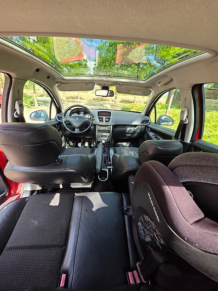 Peugeot 207 3 of 4
