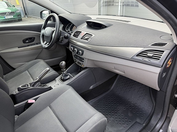 Renault Megane III 9 of 10