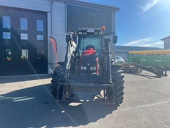 Valtra A 93 3 of 15