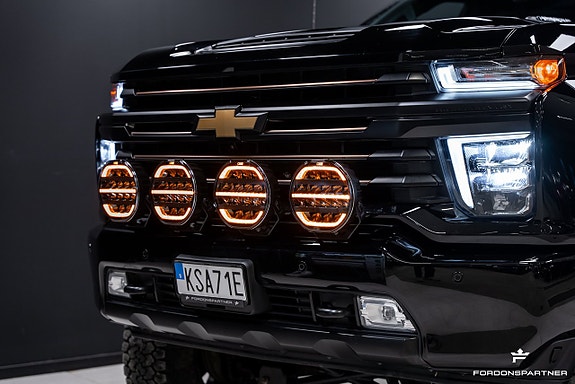 Chevrolet Silverado 2500 2 of 5