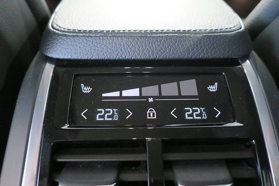 Volvo S90 14 of 16