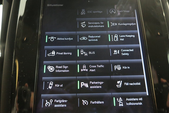 Volvo S90 13 of 16
