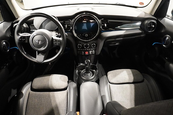 MINI Cooper 8 of 11