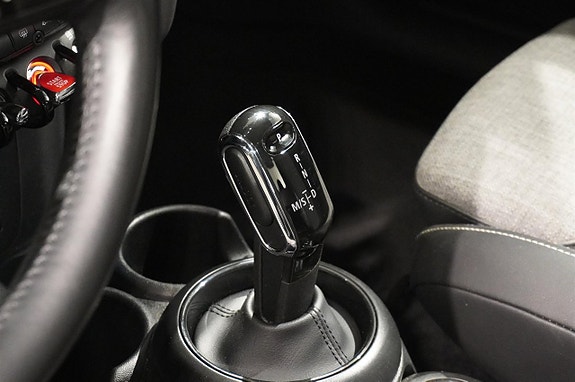 MINI Cooper 10 of 11