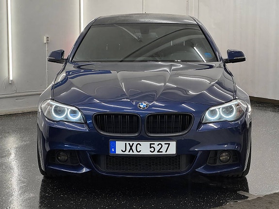BMW 520d 2 of 5