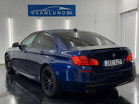BMW 520d 4 of 5