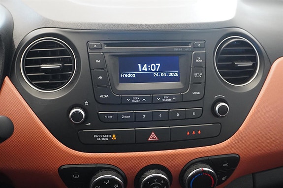 Hyundai i10 12 of 14