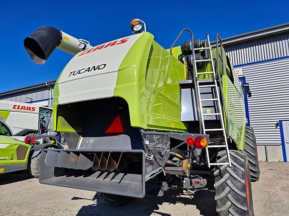 CLAAS Tucano 430 4WD 5 of 5