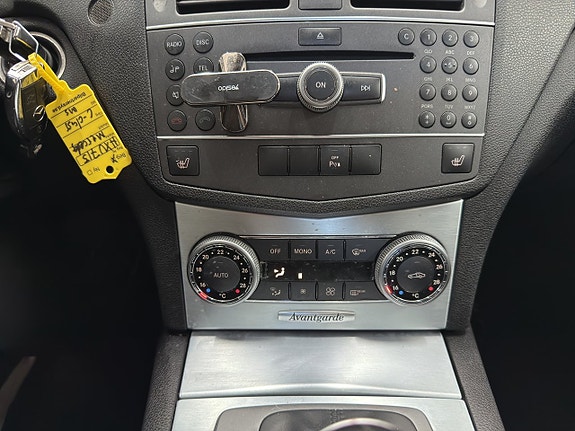 Mercedes-Benz C180 14 of 14