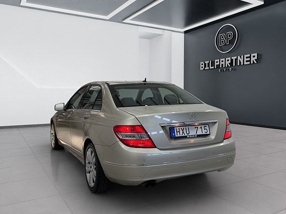 Mercedes-Benz C180 6 of 14
