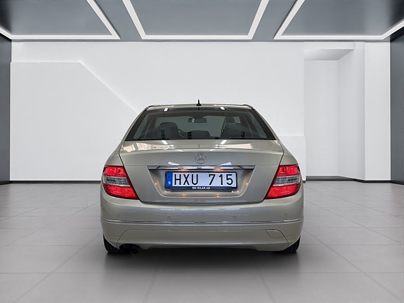 Mercedes-Benz C180 5 of 5