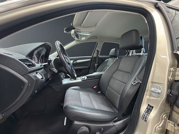 Mercedes-Benz C180 8 of 14
