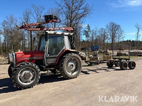 Traktor med skogskran / Skogskärra Massey Fer