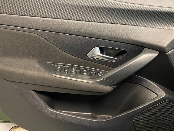 Peugeot 308 19 of 19