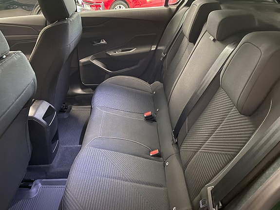Peugeot 308 8 of 19