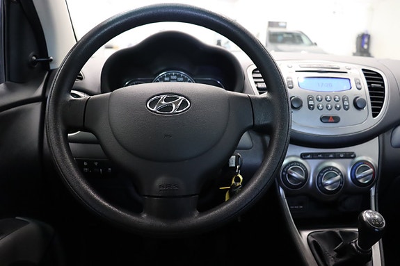 Hyundai i10 12 of 16
