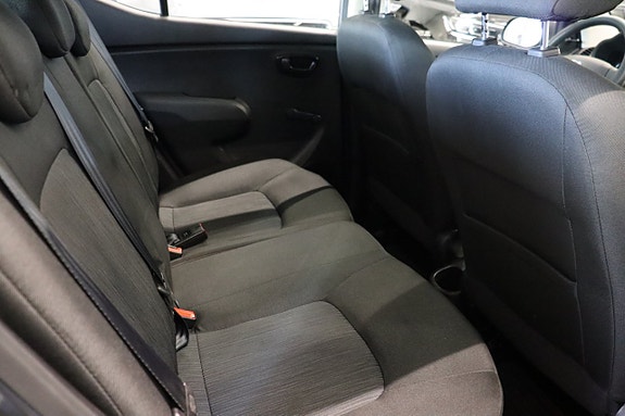 Hyundai i10 10 of 16