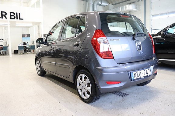 Hyundai i10 4 of 16