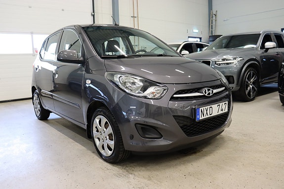 Hyundai i10 2 of 16