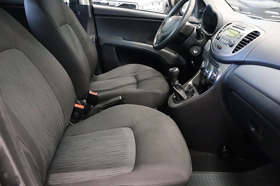 Hyundai i10 8 of 16