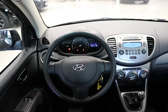 Hyundai i10 11 of 16